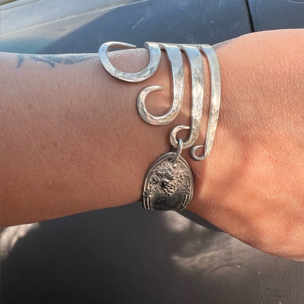 HANDMADE FORK BRACELET WITH STERLING CLOUSURE.